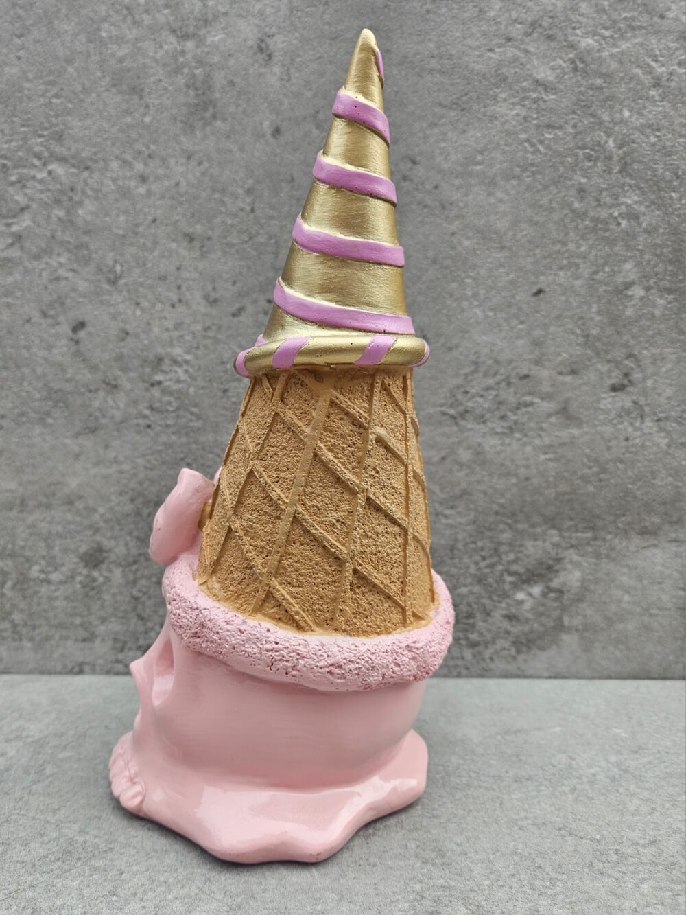 NWT Pink Halloween Skull Ice Cream Cone Figurine Gold Witch Hat Spooky Cute Deco - Picture 3 of 5